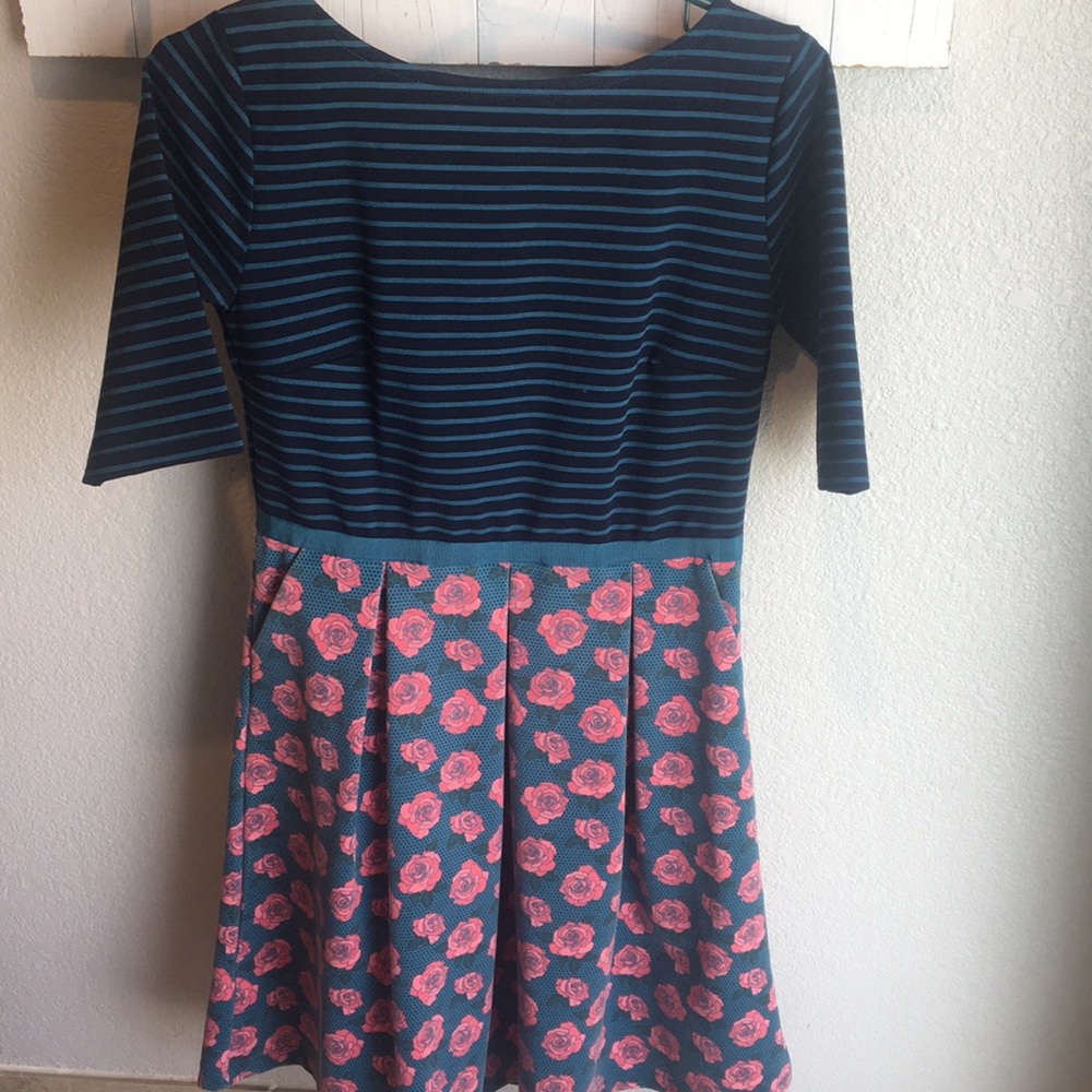 Back zip detail dress